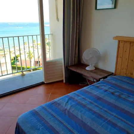 Appartement Le Lavandou, 2 pièces, 4 personnes - FR-1-308-160 Appartamento *